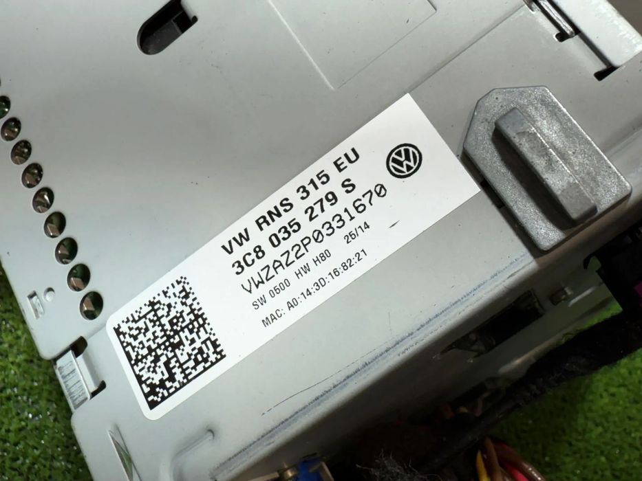 PANOU / SISTEM RADIO CD / AUDIO / NAVI / COMUNICATII VOLSKWAGEN PASSAT BlueMotion 2.0 DIESEL 2014 COD OEM 3C8035279S / BERLINA 2010-2014