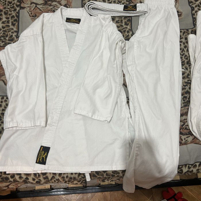 Продам кимоно для каратэ