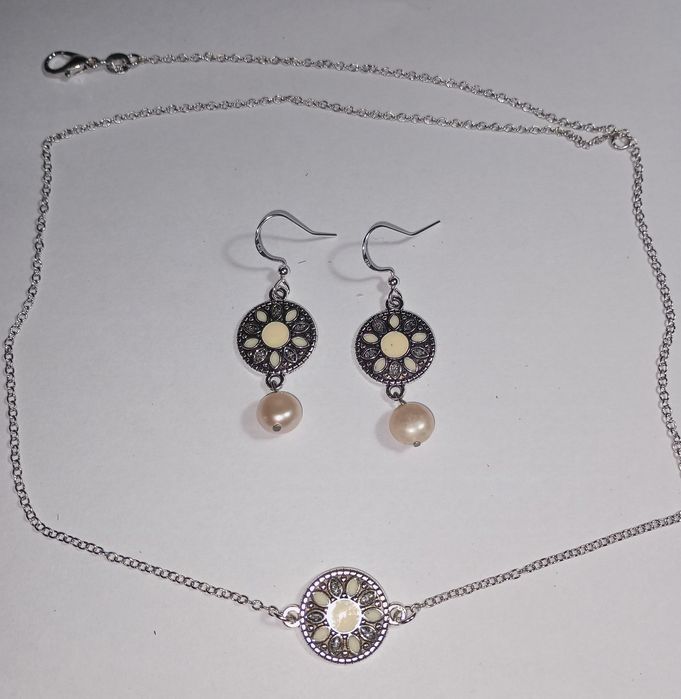 Set cercei și colier argint 926 cu perle naturale