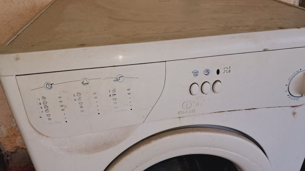 Продам машинка автомат б/у