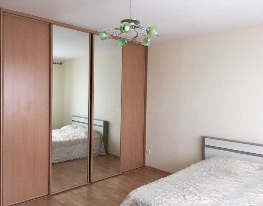 Возьму на подселение девушку с проживанием с хозяином.