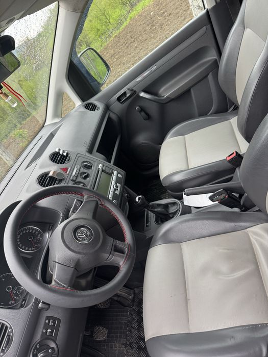 Caddy 1,6tdi an 2012  maxi proprietar in acte.