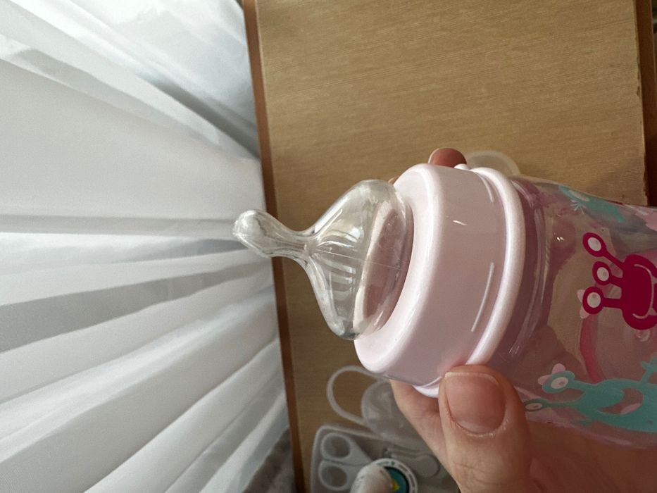 Бутылочка для кормления