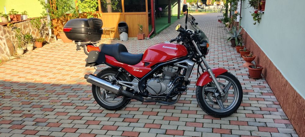 Kawasaki ER-5 499 cmc – 37 kW (50 CP) – 1999 – Gata de drum!