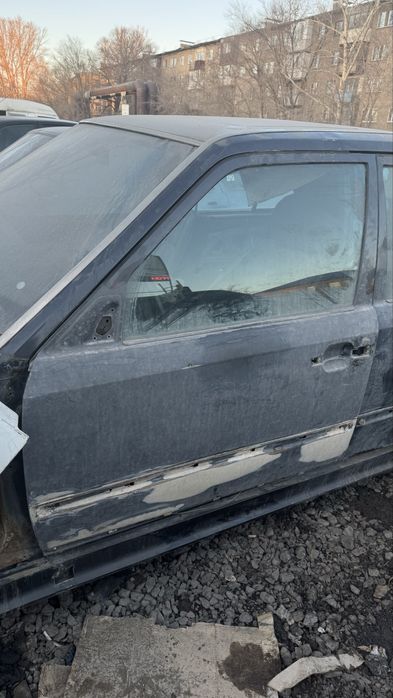 Двери Mercedes 124