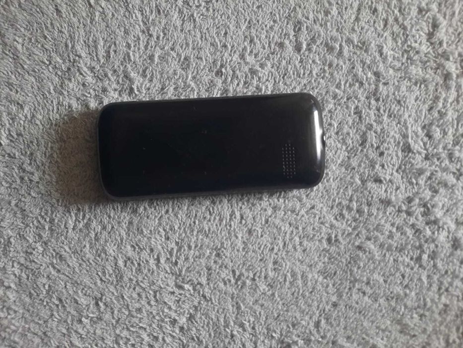 Продам кнопочный телефон