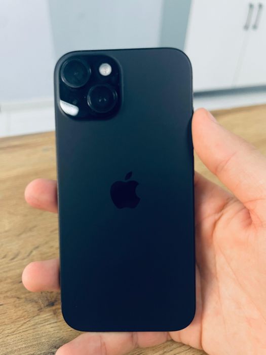 Iphone 15.       .