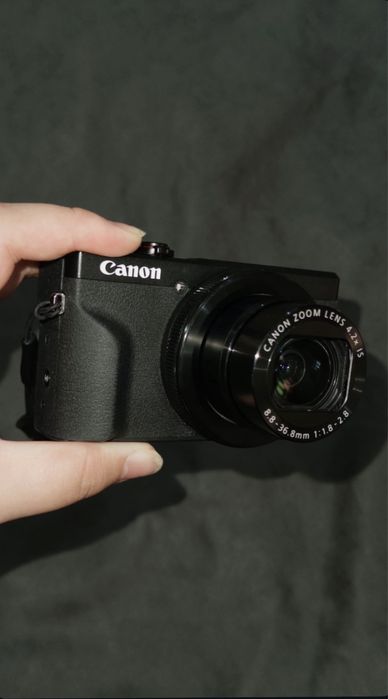 Продаю Фотоаппарат canon g7x mark III