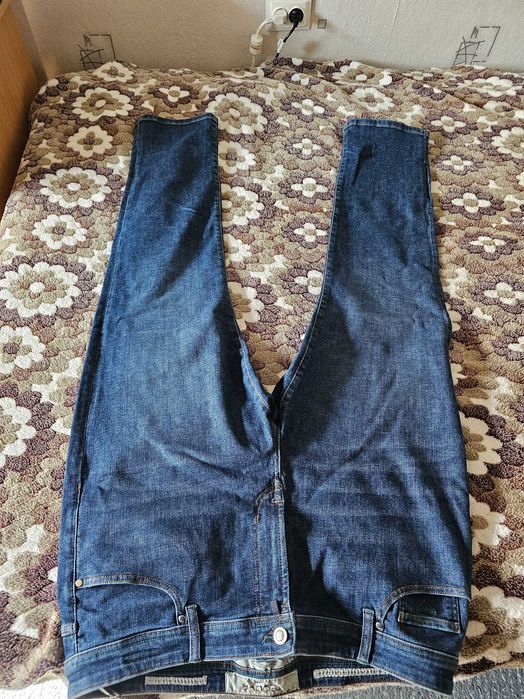 Тъмносини дънки с удобен и свободен силует от "ТЕОДОР" - размер 38