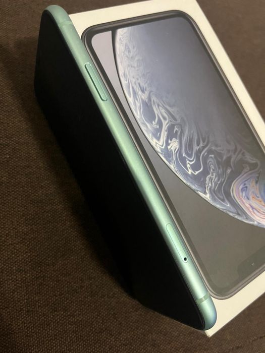 Vand iphone 11 liber de retea 64G