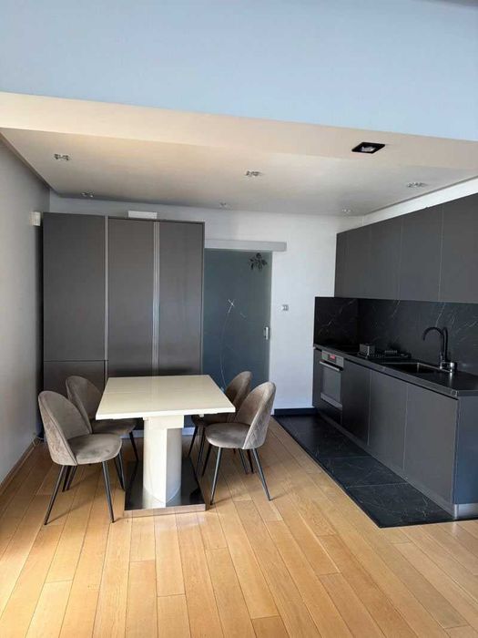 Тристаен ап. под наем в кв. Левски