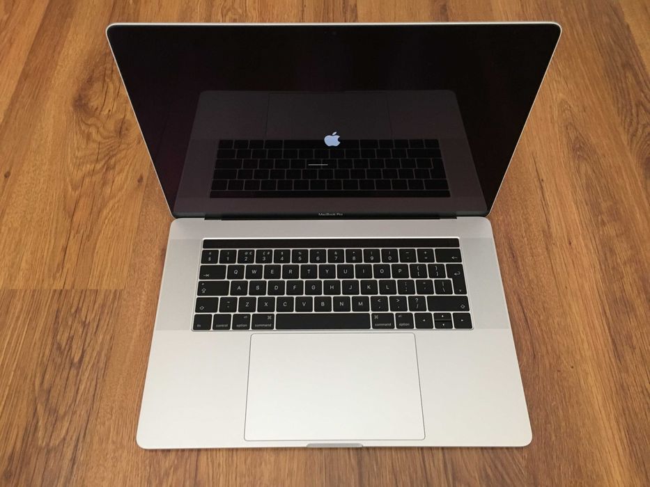 15' Core i9 Apple MacBook Pro 2019 Silver @ 32GB RAM/512GB SSD/Radeon Pro 560X 4GB/Бат 70 цик