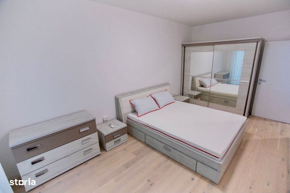 2 camere, parcare, Record Park