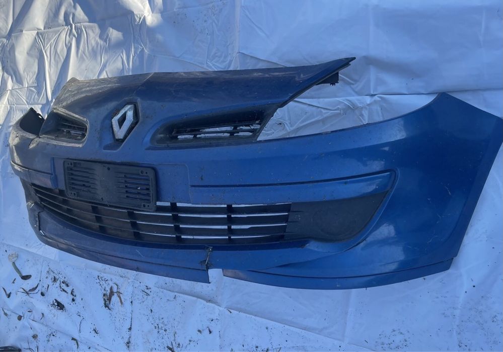 Предна броня Рено Клио/ Renault Clio 2006г