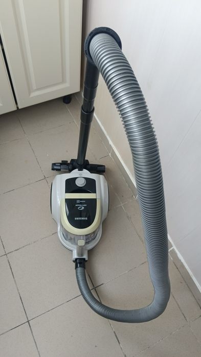 Пылесос Samsung 1600w