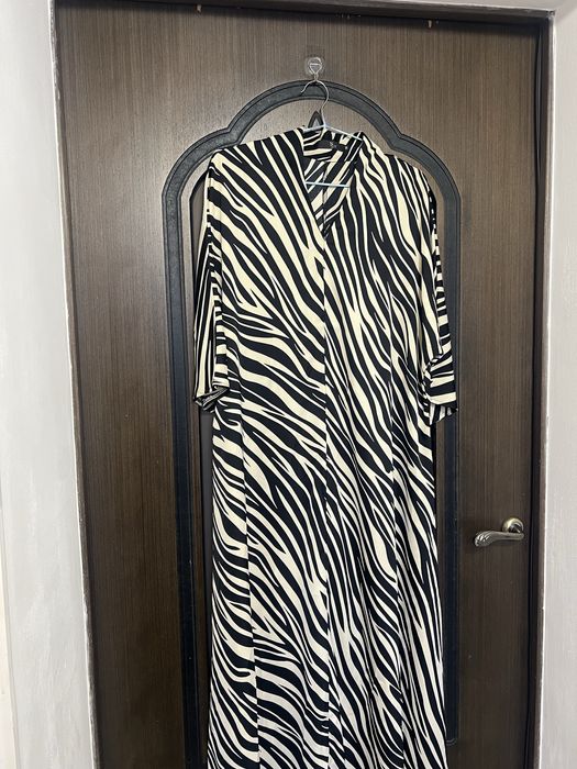 Продам платья за 8000 тг