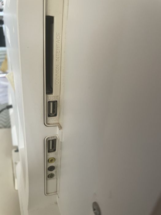 Toshiba- бял телевизор