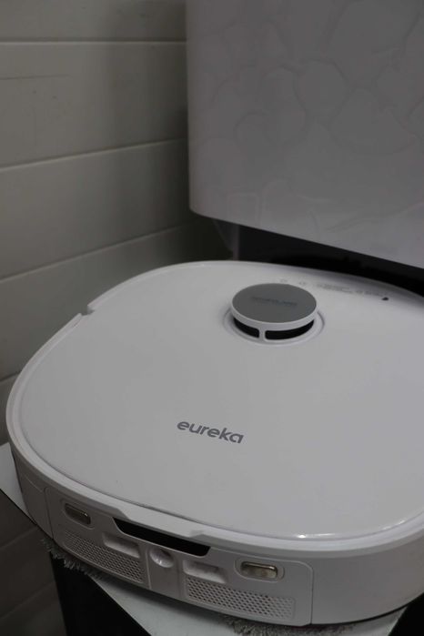 Прахосмукачка робот EUREKA J15 Ultra, 19 000 Pa, бяла, С ПРОБЛЕМ