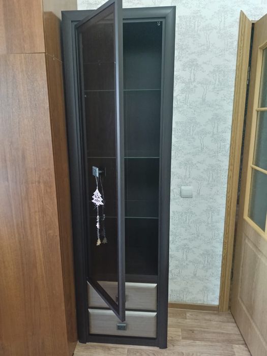 Продам два книжных шкафа