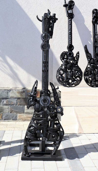 Chitare stil industrial, steampunk, cadou ideal rock,moto,pub,locatii