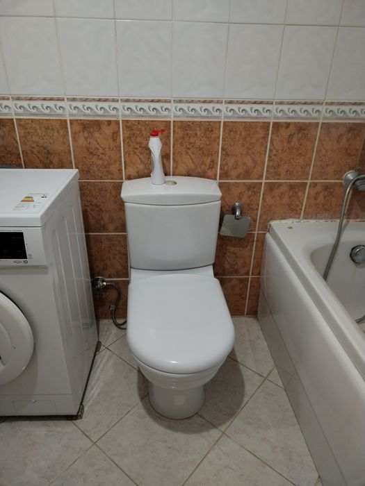 Продам унитаз и раковину