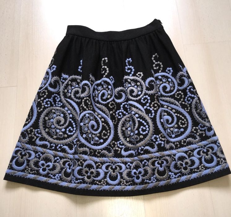 Fustă P.A.R.O.S.H. cu broderie manuală, 100% lână