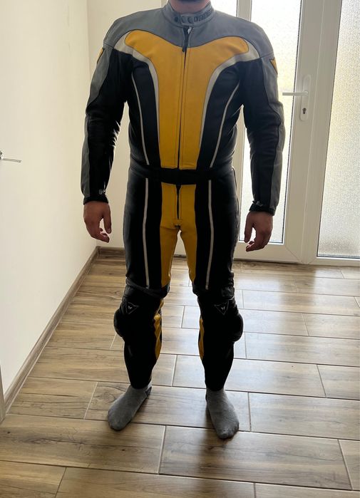 Costum / Combinezon / Echipament moto Dainese 2 piese marime 48