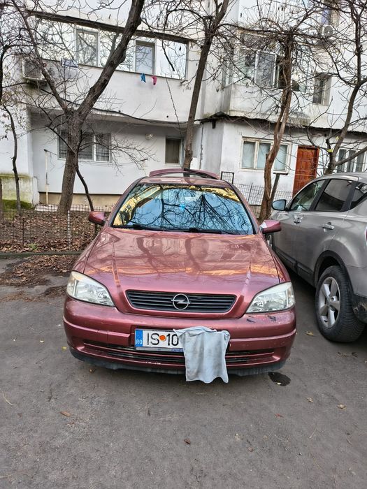 Vând Opel, Asta G .An fabricație 2000.