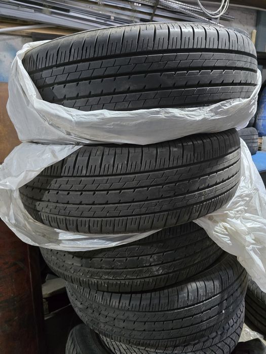Резина летняя. 235/65.18 Bridgestone