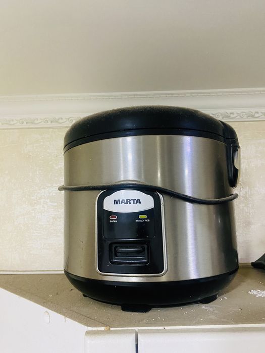 Продам мультиварку фирма Марта