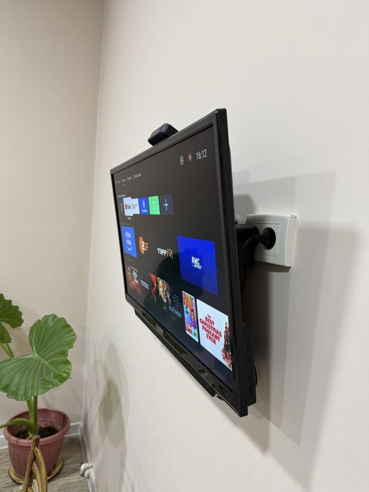 TV 32 Smart. Elcom original