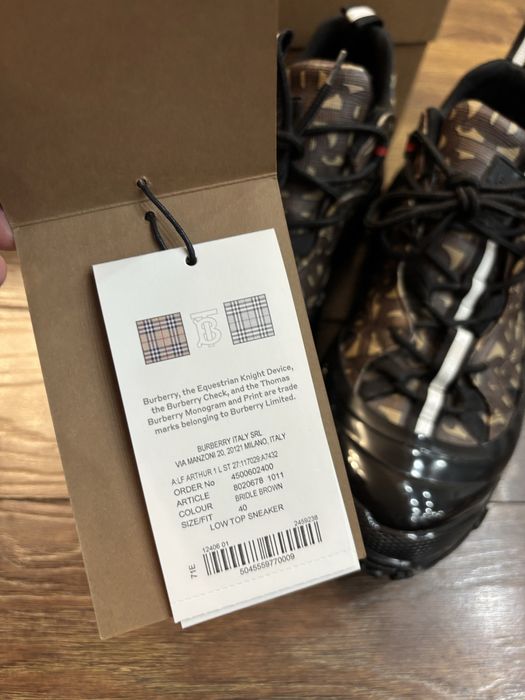 Продаю кроссовки