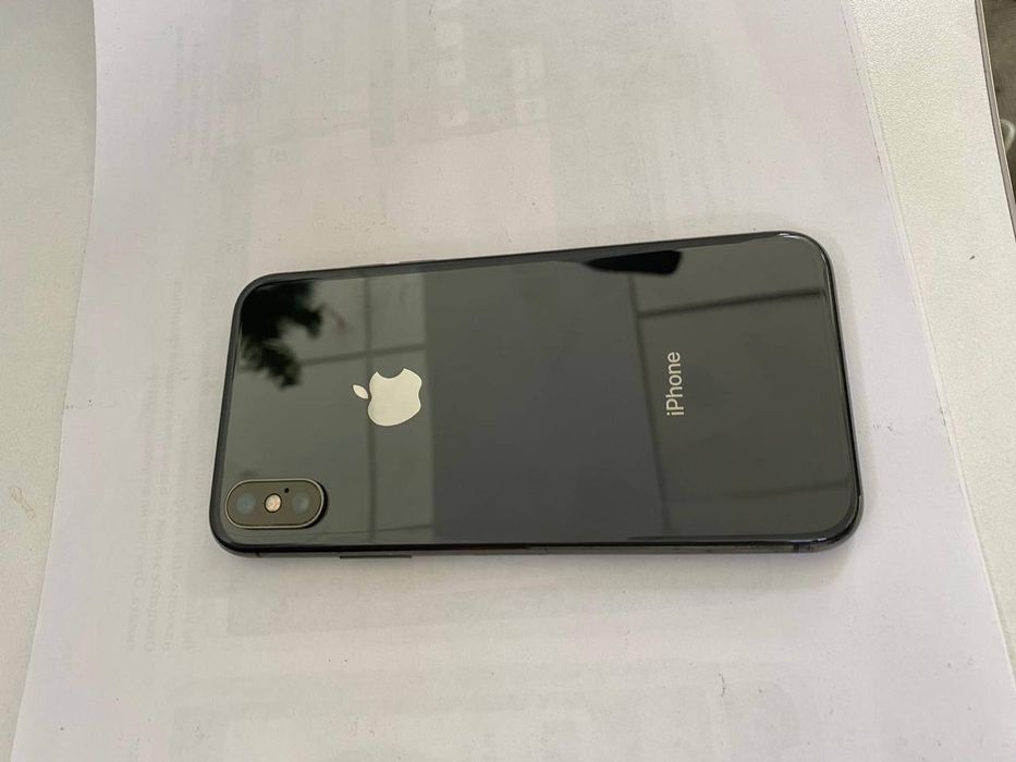 IPHONE 10 (X) в хорошем состоянии