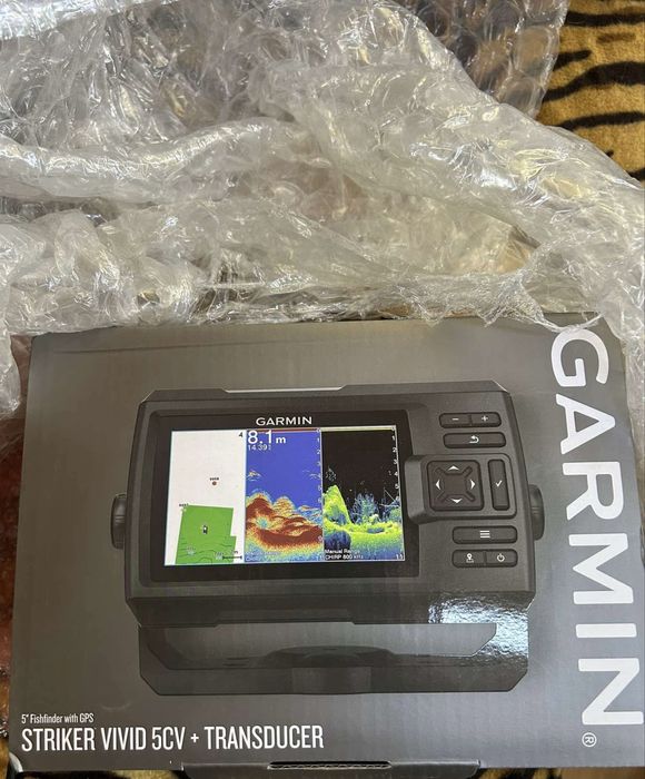 Надуваема лодка с твърдо дъно и мотор Johnson 6 к.с. и сонар Garmin