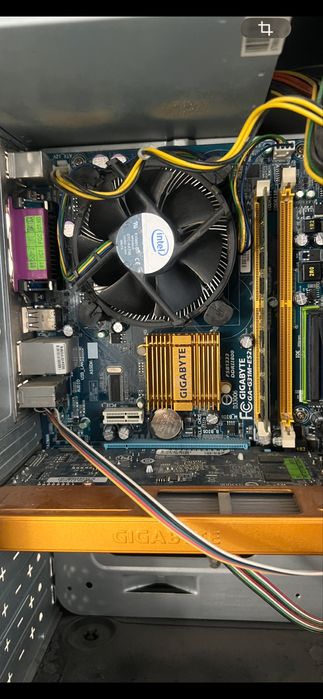 Placa de baza gigabyte ga-g31m -es2L