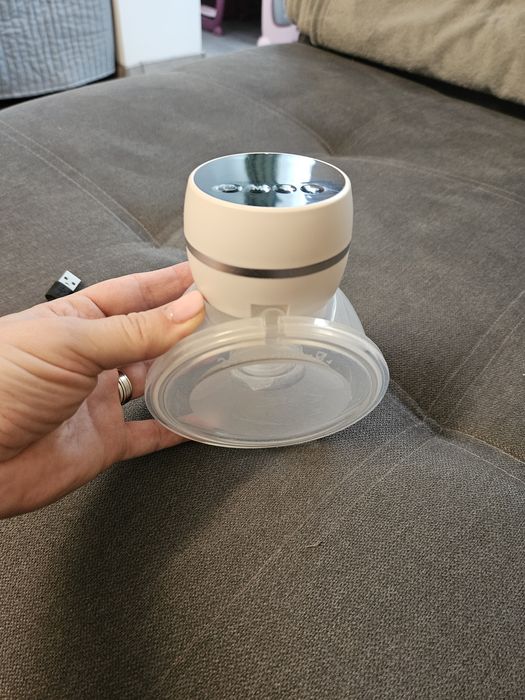 Vand  pompa de san electrica  portabila la 70 de lei