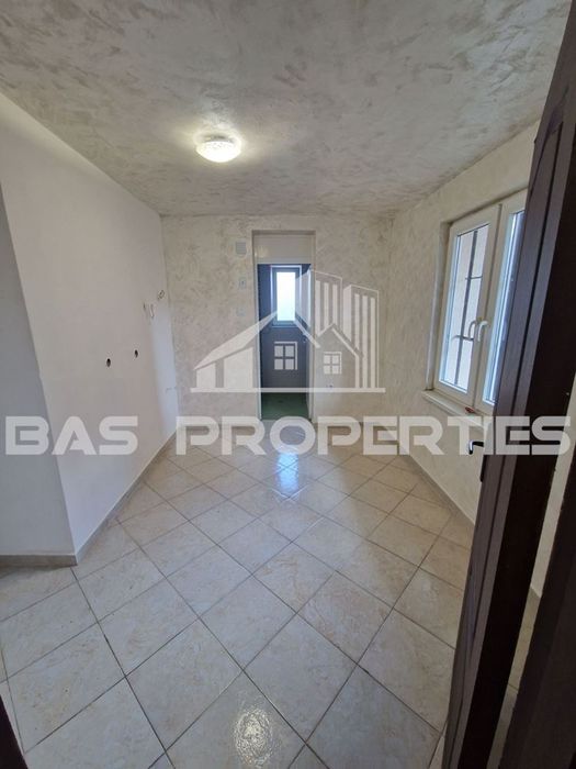 Етаж от къща в София-Левски площ 80