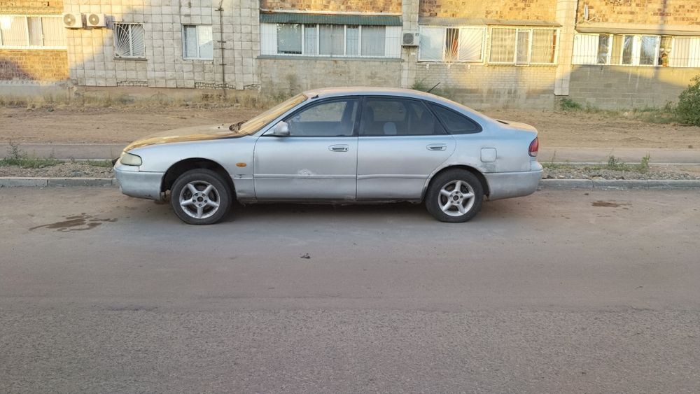 Mazda Cronos хэтчбек