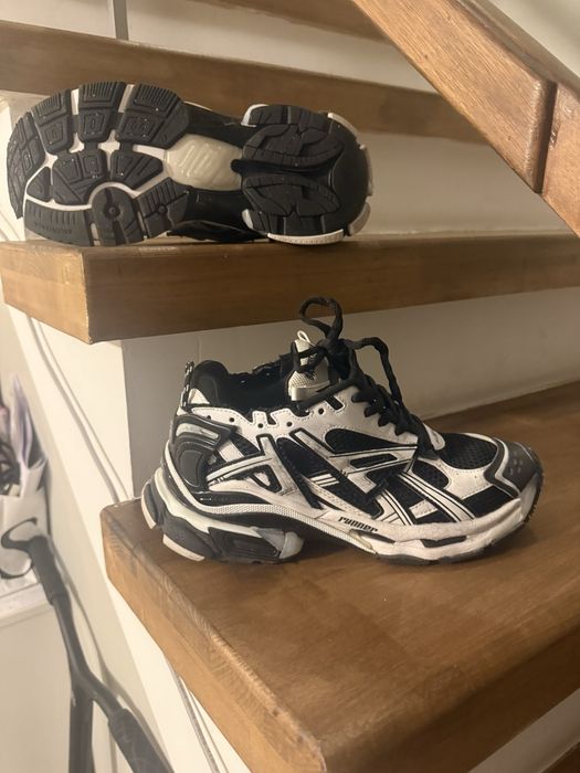 Balenciaga runners black and white