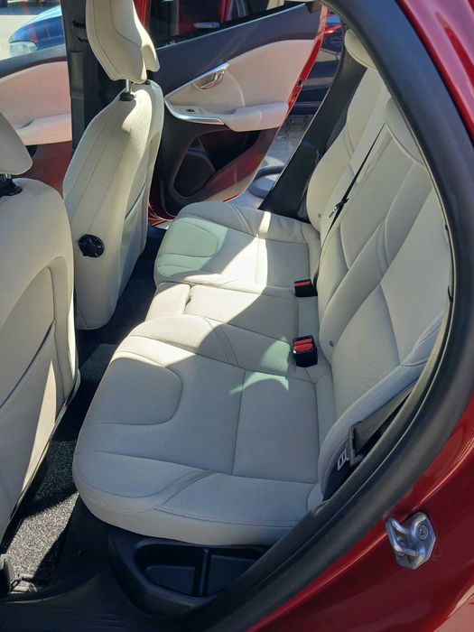 Volvo V40 - Momentum 2.0 D4 190 Cp