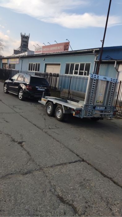Inchirieri remorci si platforme auto .Inchiriez remorci .Tractari auto