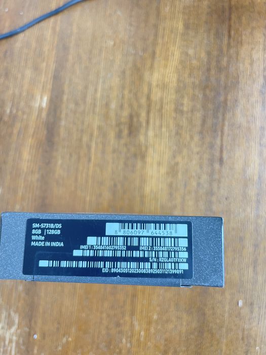 Телефон Samsung S25 FE , чисто нов!