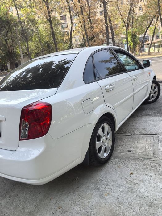 Gentra sotiladi 2018 idal rangi oq