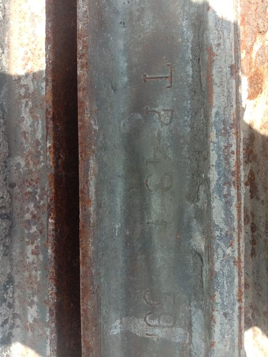 Продается Рельсы 1-Метр 300.000 сум