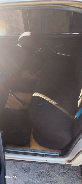 Машина сотилади.