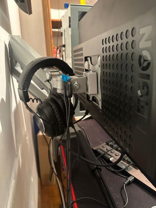 Set up Gaming Pc plus 2 monitoare schimb si cu Ps5 sau Iphone