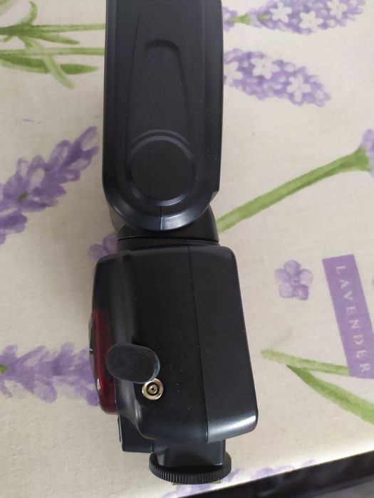 Фотовспышка новая в пленке