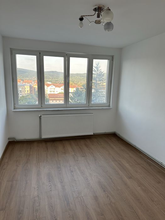 Ramnicu Valcea Nord  3 decomandate 76500 euro
