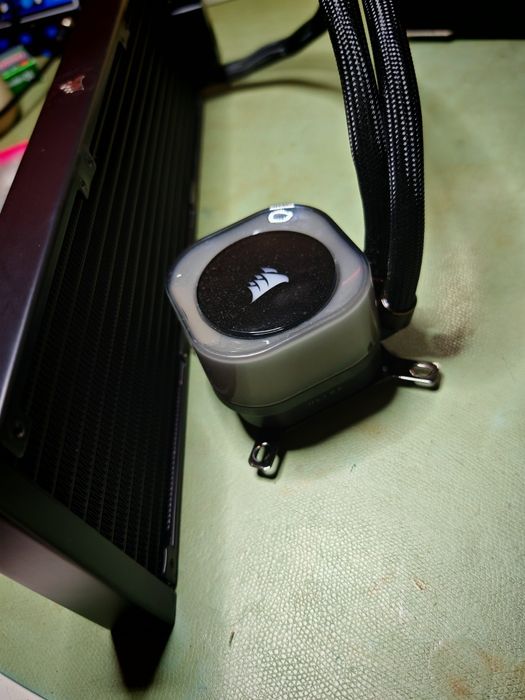 Vand racire AIO Corsair icue H150i 360mm fara ventilatoare