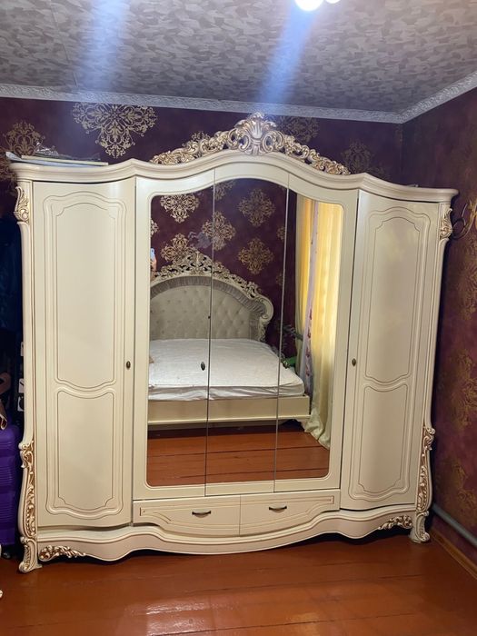 Мебель спальный гаринитур